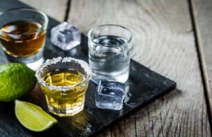 飲酒が白内障に与える影響: 専門家が解説するアルコールと視力の科学